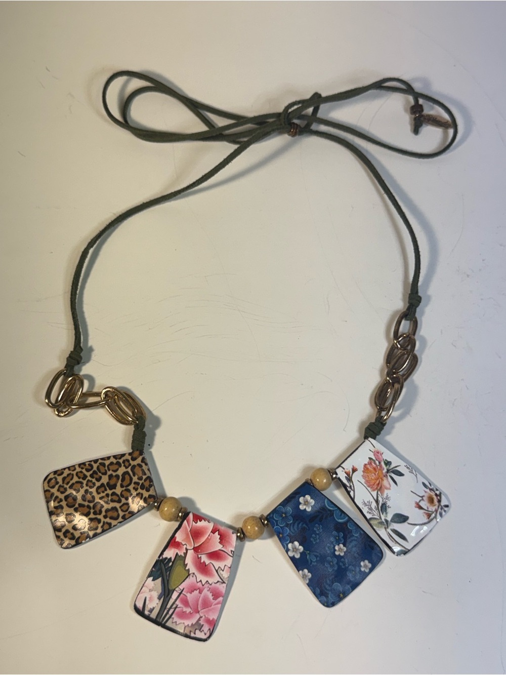 Women’s Multicolor Pendant Statement Necklace - Floral & Leopard Panels